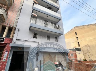 Yapıcıoğlu Cadde Üzeri : Efsane Manzaralı, Doğalgazlı Ve Size Özel Teraslı 2+1!